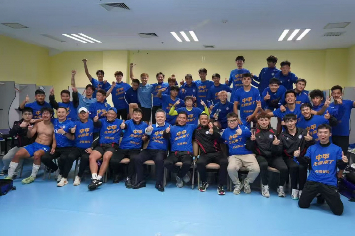 '中서도 봉길매직' 기적의 승격 이끈 김봉길 감독 "죽기살기로 했어요"[…