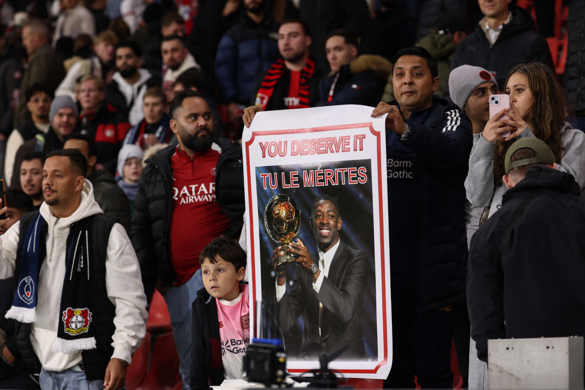 "이강인 교체 '30분'→퇴장 2장" PSG, 레버쿠젠 7-2 대파…'발…