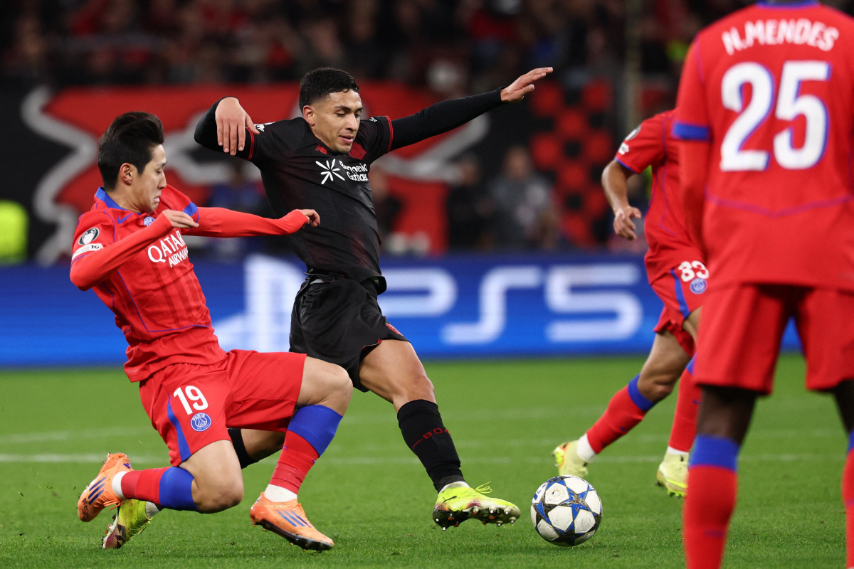 "이강인 교체 '30분'→퇴장 2장" PSG, 레버쿠젠 7-2 대파…'발…