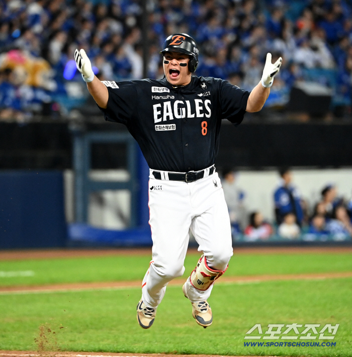 "주저 말고 과감하게…" 매의 눈으로 살핀 4번타자, 시리즈 분수령 3차전 모멘트 만든 노감독의 안목