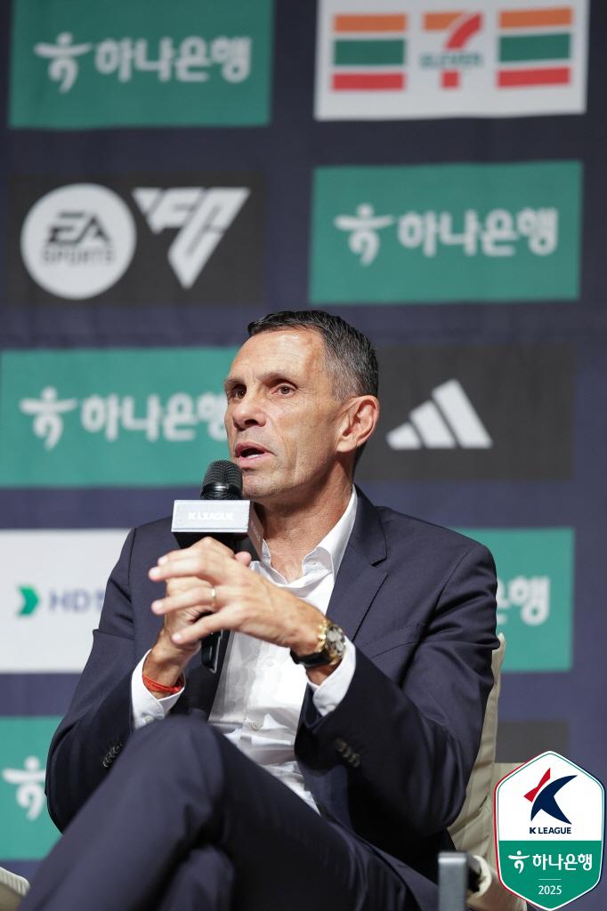 [미디어데이]전북 라데시마 이끈 포옛 "훈련과 사생활은 철저히 구분, 올…