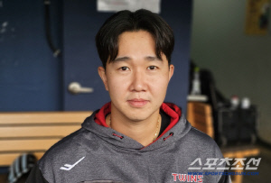 '염갈량이 한국시리즈 보고 뽑았는데 대박' 2년간 47S 세우고 우승 마무리로 KS선다. 