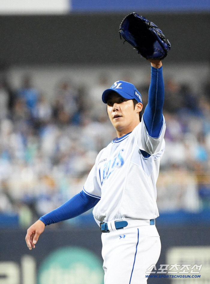 지연된 선발 등판, "아무 문제 없다" 과연? 1년 전 '비의 악몽' 극복하고 3연속 벼랑 끝 팀 구할까[PO]