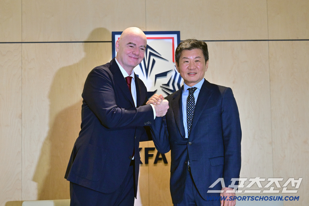 "축구가 우습나" 선 넘은 '가짜뉴스'→저주의 '굿판'…칼빼든 KFA, …