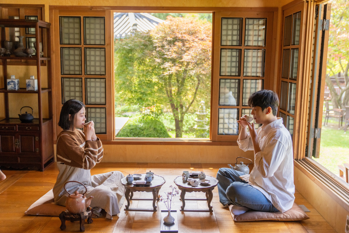 강원랜드 "운암정서 가을 정취 느껴요"…시즌 한정 꽃차 등 선보여