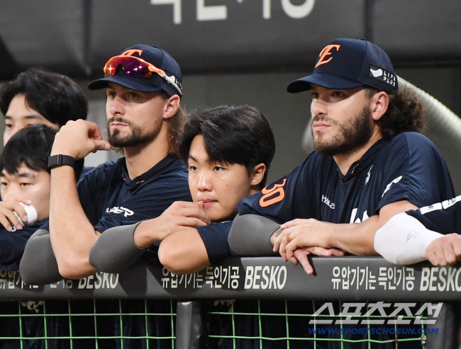 '5차전은 없다' 17승+16승 외인 모두 불펜 대기…"우리도 총력전이다…