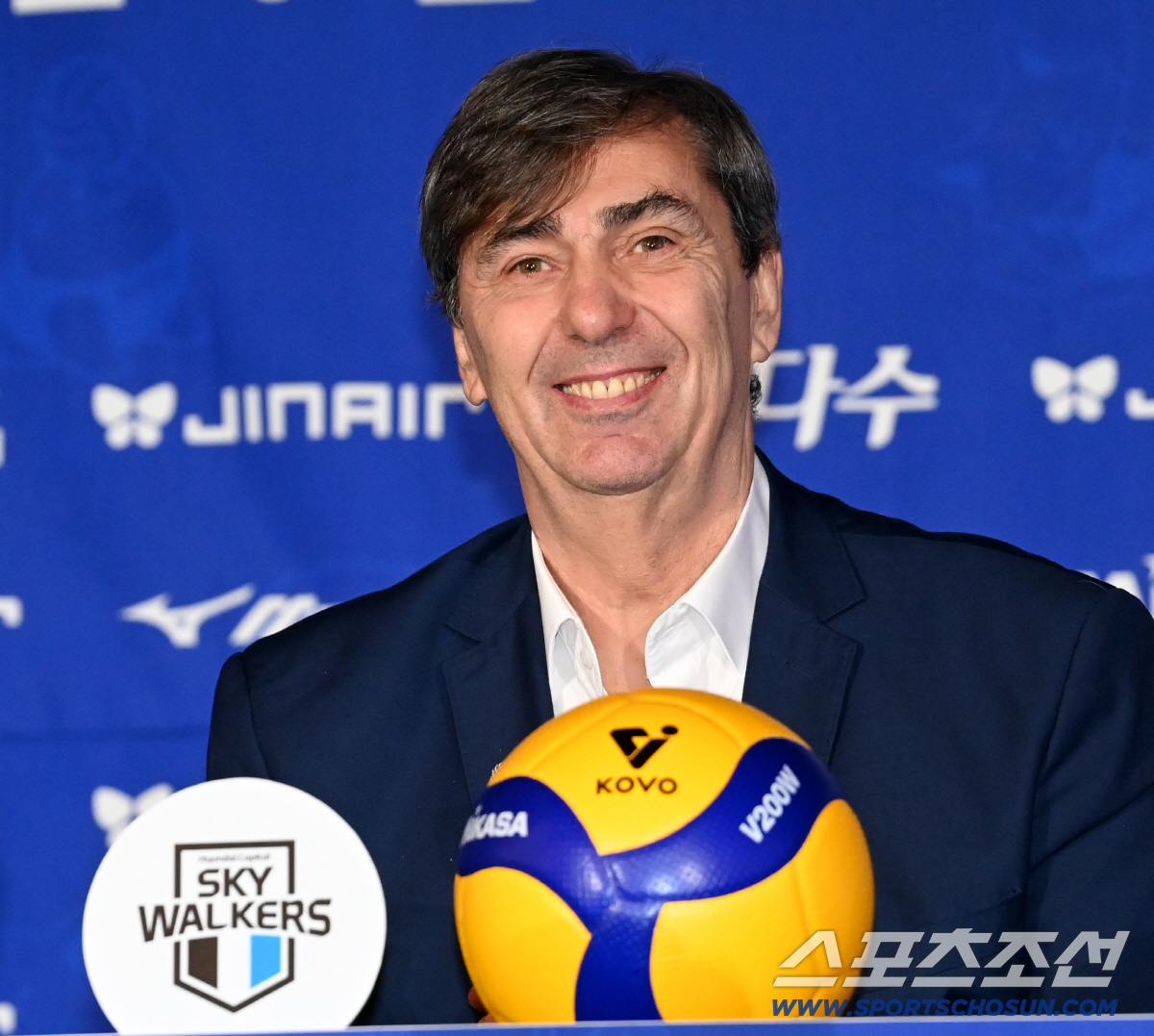 확 달라진 '탑독' 현대캐피탈은 멈추지 않는다 "레오-허수봉 발전 지켜보…