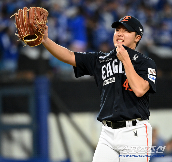 '우주의 기운'이 사자를 잠재웠다…첫 PS에서 'KKKKK'라니, 초대형 선발 탄생 예고했다