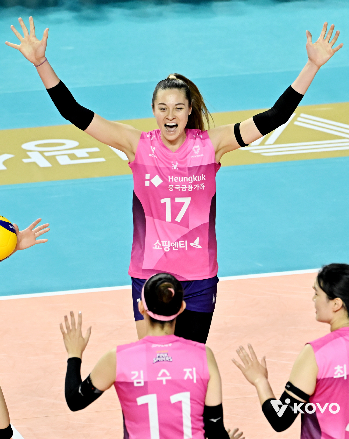 김연경 없는 흥국생명, 국내선수 '10점' 전멸이라니! → 할머니 나라에…