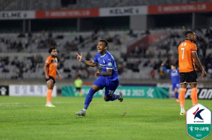 '게 섰거라 인천!' K리그2 수원, 역전 우승 불씨 살릴까