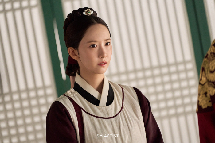 윤아, '폭군' 잘된 이유 있었다 "새벽 3시부터 대역 없이 찍다 쓰러질뻔"[SC리뷰]