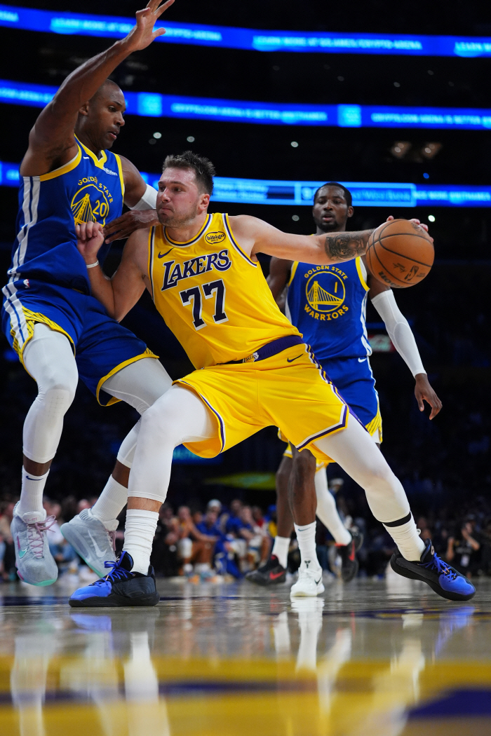 휴! 다행이다. 루카 돈치치 경미한 사타구니 부상. 美 매체 "큰 부상 아니다. 팀 훈련에도 참여"