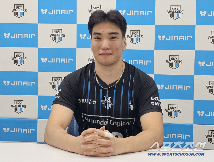 "레오 형, 완전 다른 사람이 됐다" 팀을 옮겼는데 절친이 두명? 1년만에 돌아온 코리안드림 [인터뷰]