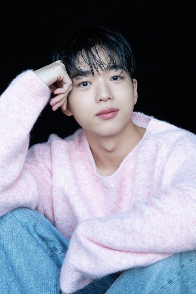 ‘라이징 스타’ 차강윤, ‘졸업’→‘김 부장 이야기’까지 4연타 캐스팅 …