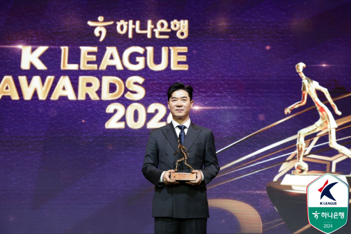 'K리그1 준우승→K리그1 승격' 천재 윤정환 초유의 대업 '눈앞'…이르…