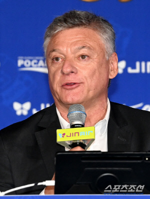 드디어 세계적 명장이 V리그에 첫 선을 보인다...대한항공 조토 감독 