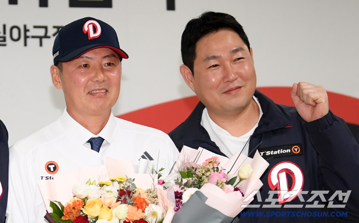 긴장한 신임 감독이 웃었다...5년 만에 다시 돌아온 김원형 감독 반긴 …