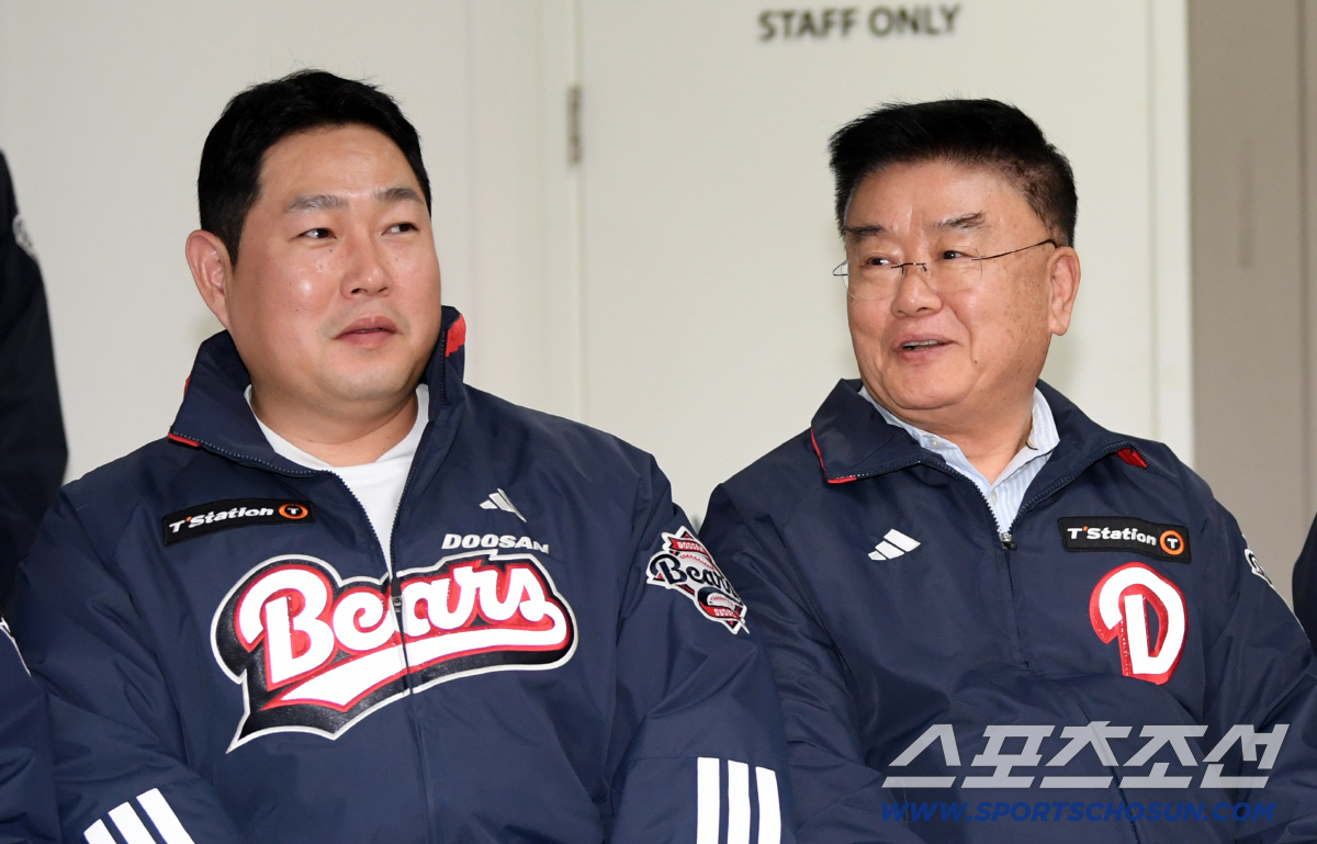 긴장한 신임 감독이 웃었다...5년 만에 다시 돌아온 김원형 감독 반긴 …
