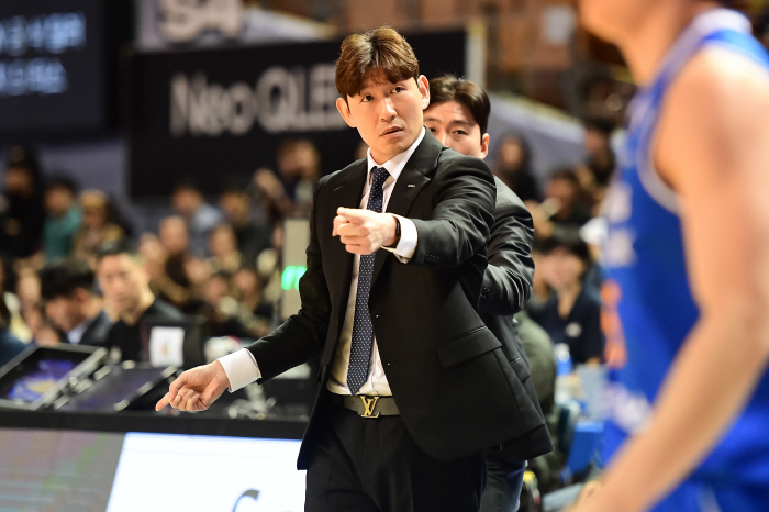 [현장인터뷰] 양동근 현대모비스 감독, "승리는 했지만 우리는 이제 시작이다"