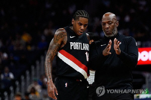 NBA 스타감독·현역선수 경기베팅·사기도박 체포…마피아 배후