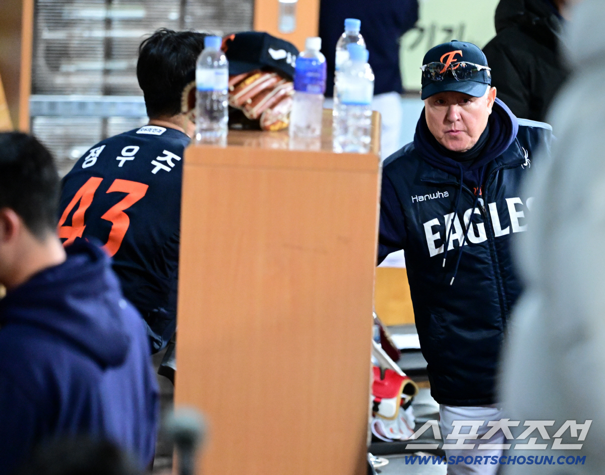 "첫 시즌에 이런 경험을…" PS 선발까지 제대로 해냈다, '특급 신인'…