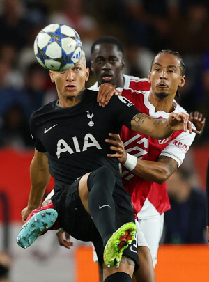 '흥민이 형, 나 어떻게 해' 英 BBC 또 평점 테러…손흥민 떠난 토트넘 새 핵심, 히샬리송 '충격' 평가 