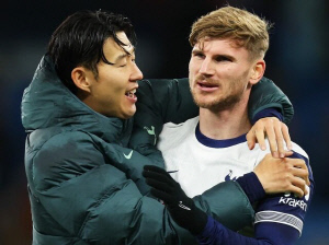 '흥민이 형 나 좀 살려줘!' 한때 월클급 잠재력 토트넘 방출생, 초라하게 또 쫓겨날 위기→미국 관심 'LAFC 거론'