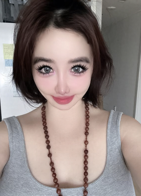 "외모를 XX처럼, YG서 성형 안 해줘"…박봄, 또 다시 YG 저격[S…