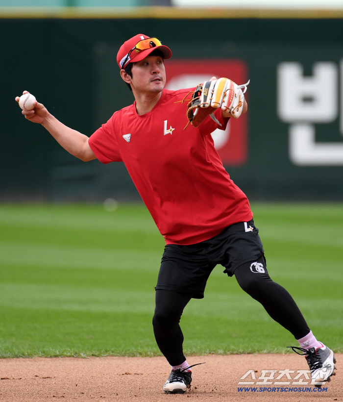 [오피셜]코치 공백 생긴 SSG, 1622경기 베테랑 플레잉코치 카드 꺼냈다