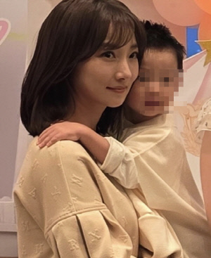 강제 하차설 박수홍, 딸 돌잔치에 ‘동치미’ PD 참석..13년 인연 계속