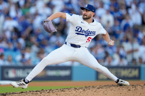 PS 2승4홀드 핵심 좌완불펜이 WS 하루전 팀을 떠나다니... 