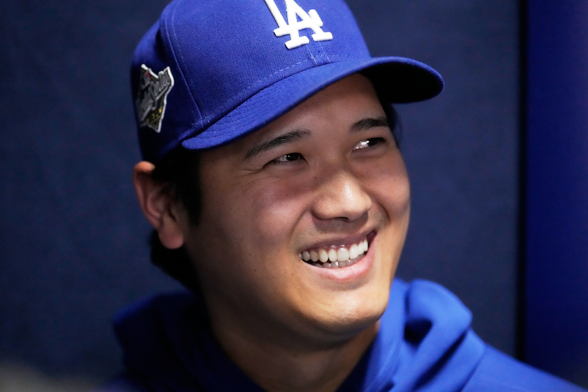 "모자랑 강아지 옷 가져와!" "싫은데요?" 월드시리즈 사전 신경전 후끈…