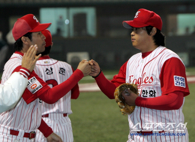 19세 막내가 38세 최고참이 됐다…다시 밟는 KS 마운드 "19년 전에…