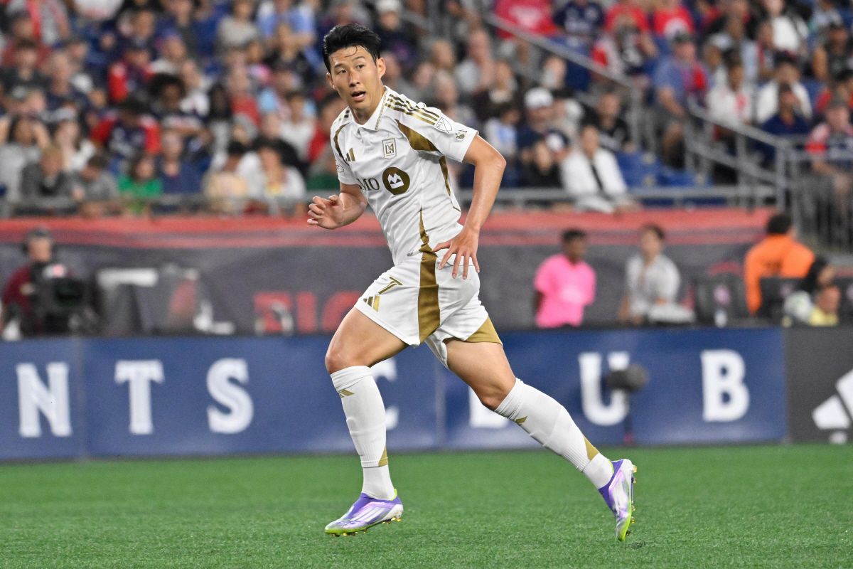 [오피셜]'EPL 득점왕 출신 신인이라니' 10경기 9골-3도움 손흥민,…