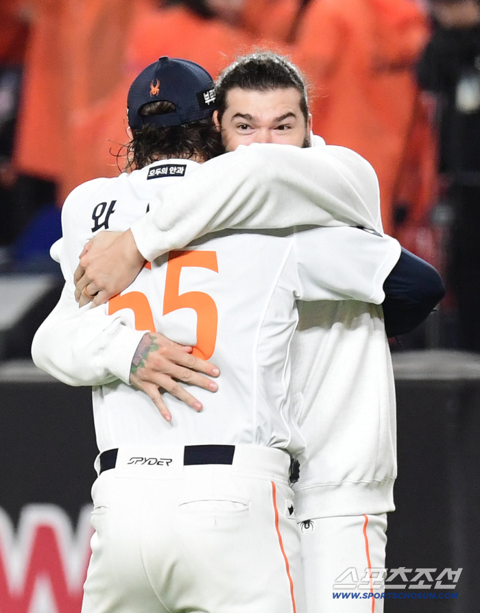 동반출격 선 넘었지, '열정의 에너자이저 vs 침묵의 저승사자' 극과극 최강 원투펀치의 위엄, LG, 너 대전서 보자