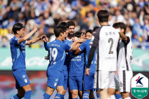 '추가시간 통한의 동점골' 수원, 전남과 2-2 무승부...다이렉트 승격 사실상 무산