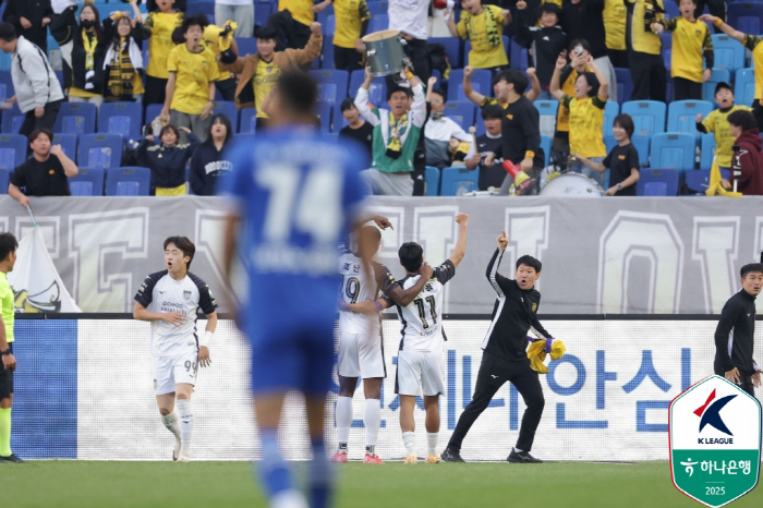 '추가시간 통한의 동점골' 수원, 전남과 2-2 무승부...다이렉트 승격…