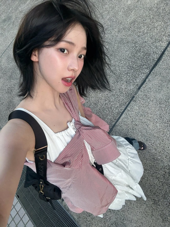‘민낯도 여신’ 카리나, 자연광 아래 청순미모 여전[SCin스타]