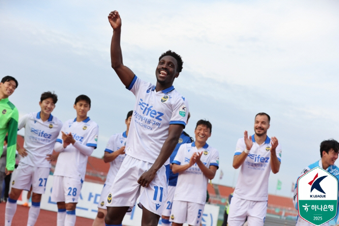 무고사, 제르소 그리고 박승호! 시상식도 싹쓸이 유력...K리그2를 뒤흔…