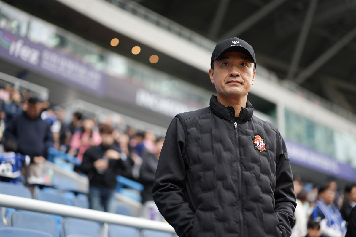 [인천 패장]'완패' 경남 김필종 대행 "승격한 인천 축하, 우리도...…
