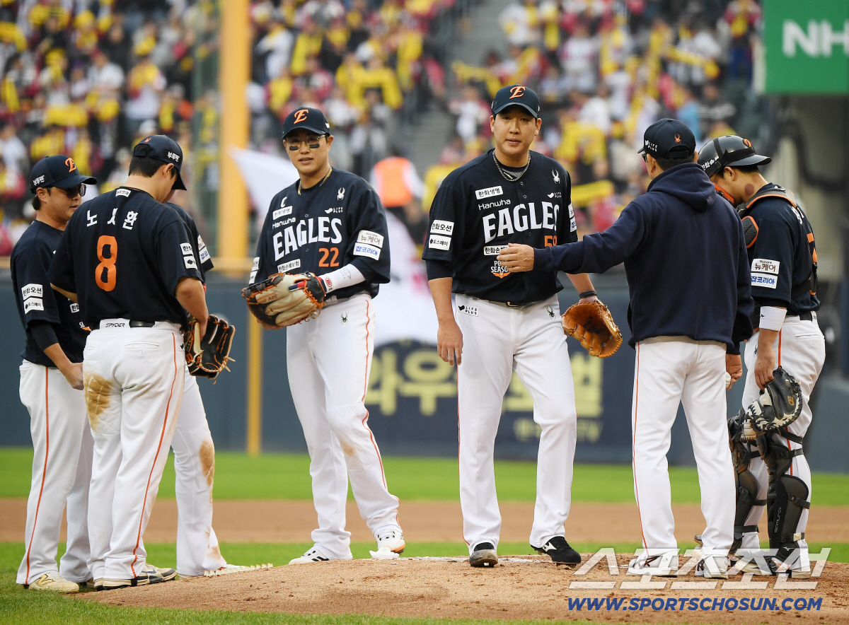 [포토] 박상원, 4실점 교체