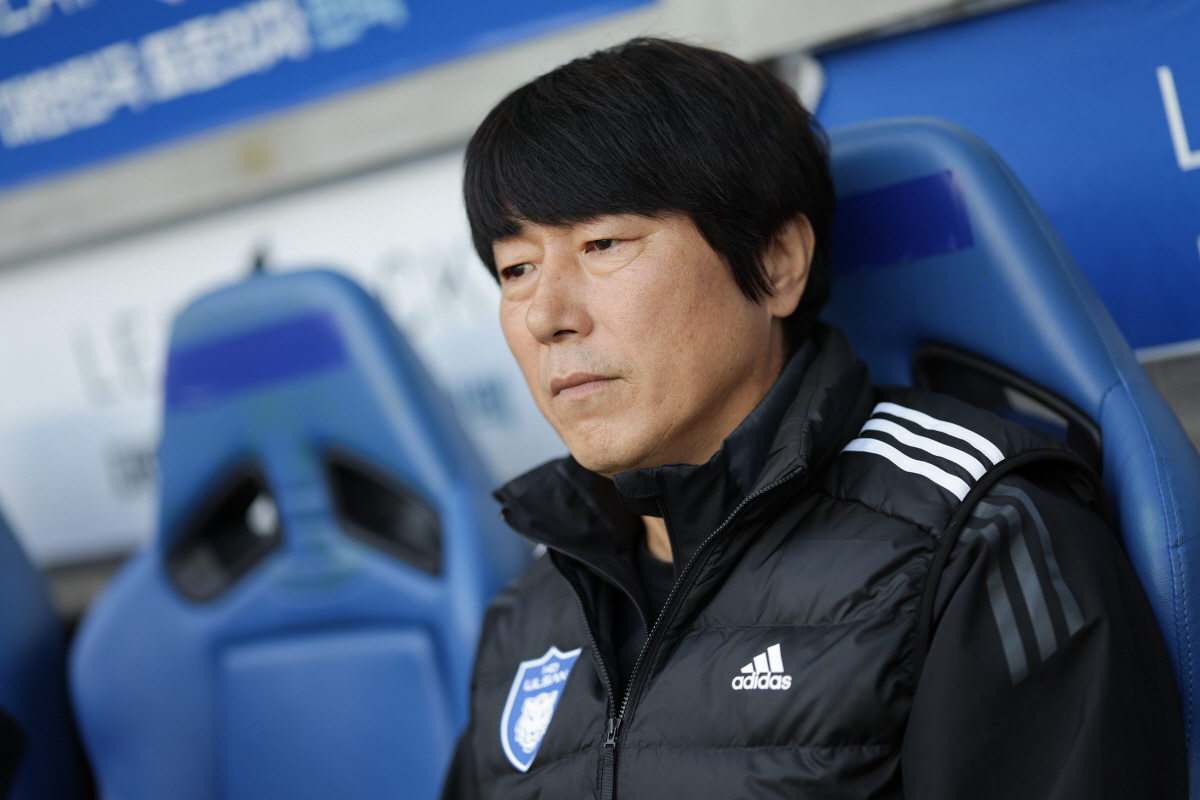 [현장인터뷰]'극장 동점골' 이청용의 울림, 노상래 대행 "극적으로 득점…