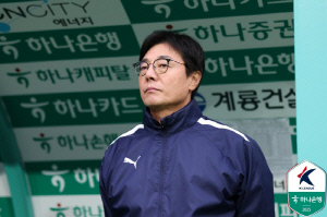 '징크스 깨기 전문' 황선홍 감독의 비결 
