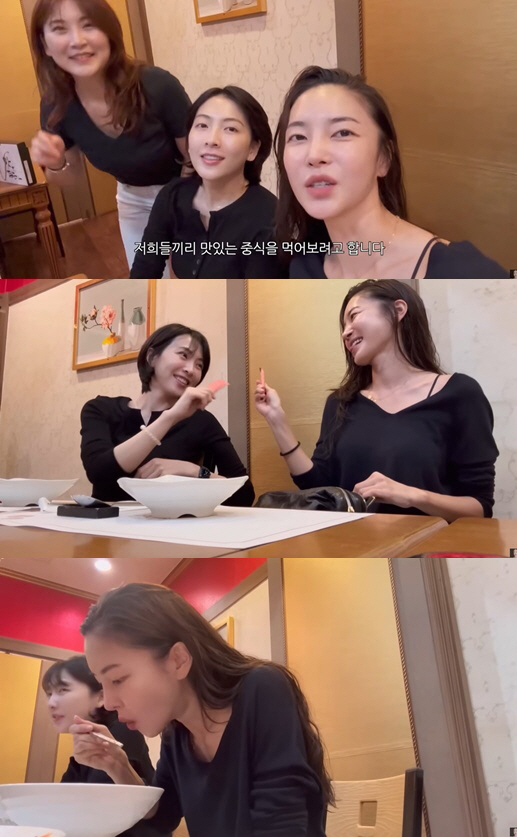 '이상해 며느리' 김윤지, 사촌 강지영과 드디어 만났다..다이어트 제품 …