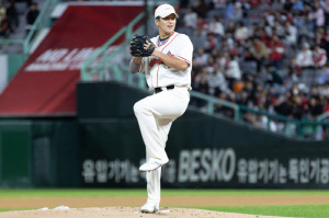 투수를 해야 하나? 포수가 149km 파이어볼러라니, 국대 마무리 기 죽네