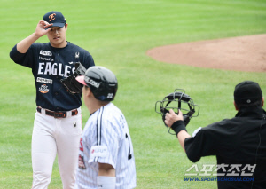 어서와 코시는 처음이지 → 한화, '폭투 악송구 폭투 송구 포기' 스스로 무너졌다