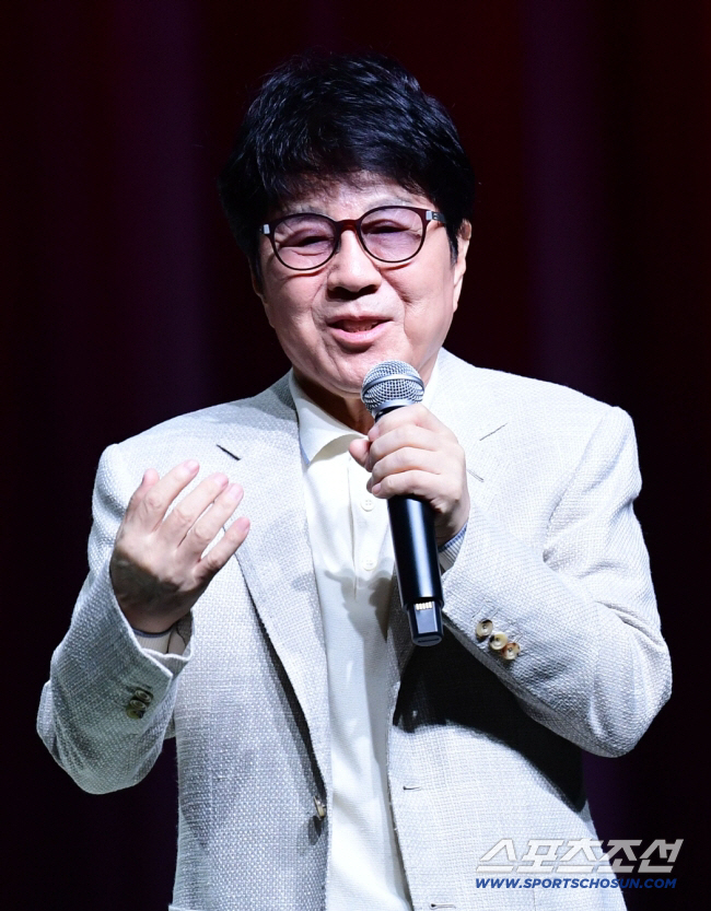 [공식] 조용필, 오늘(27일) 서울공연 티켓 오픈..57년 음악 여정 …