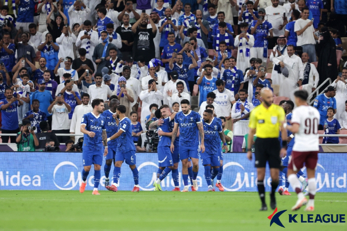 [오피셜]"사우디에 뼈를 묻는다"…이정효호 놀라게 한 월드클래스, 유럽 …