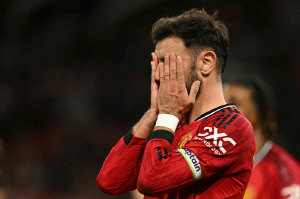 맨체스터 유나이티드 난리난 BBC HERE WE GO 동시 폭로...“브루노 1050억 바이아웃 조항 있다”