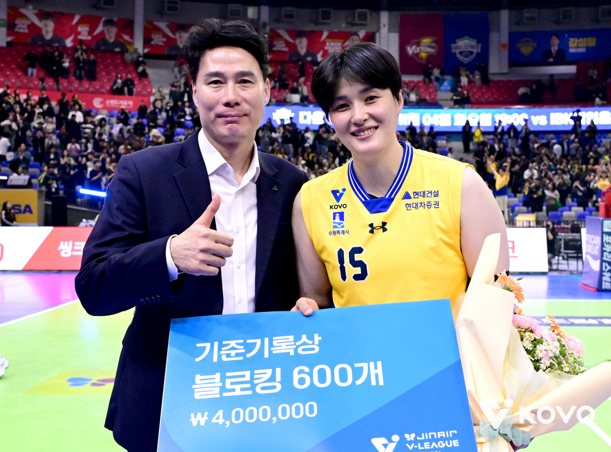 김희진의 심장이 2년만에 다시 뛴다! 런던 막내 → 14년 영광 대신 코…